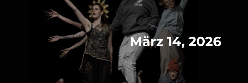 Tänzerinnen und Tänzer von KayJay’s Dance Studio während der ShowKays 2026 Aufführung auf der Bühne in künstlerischer Pose.