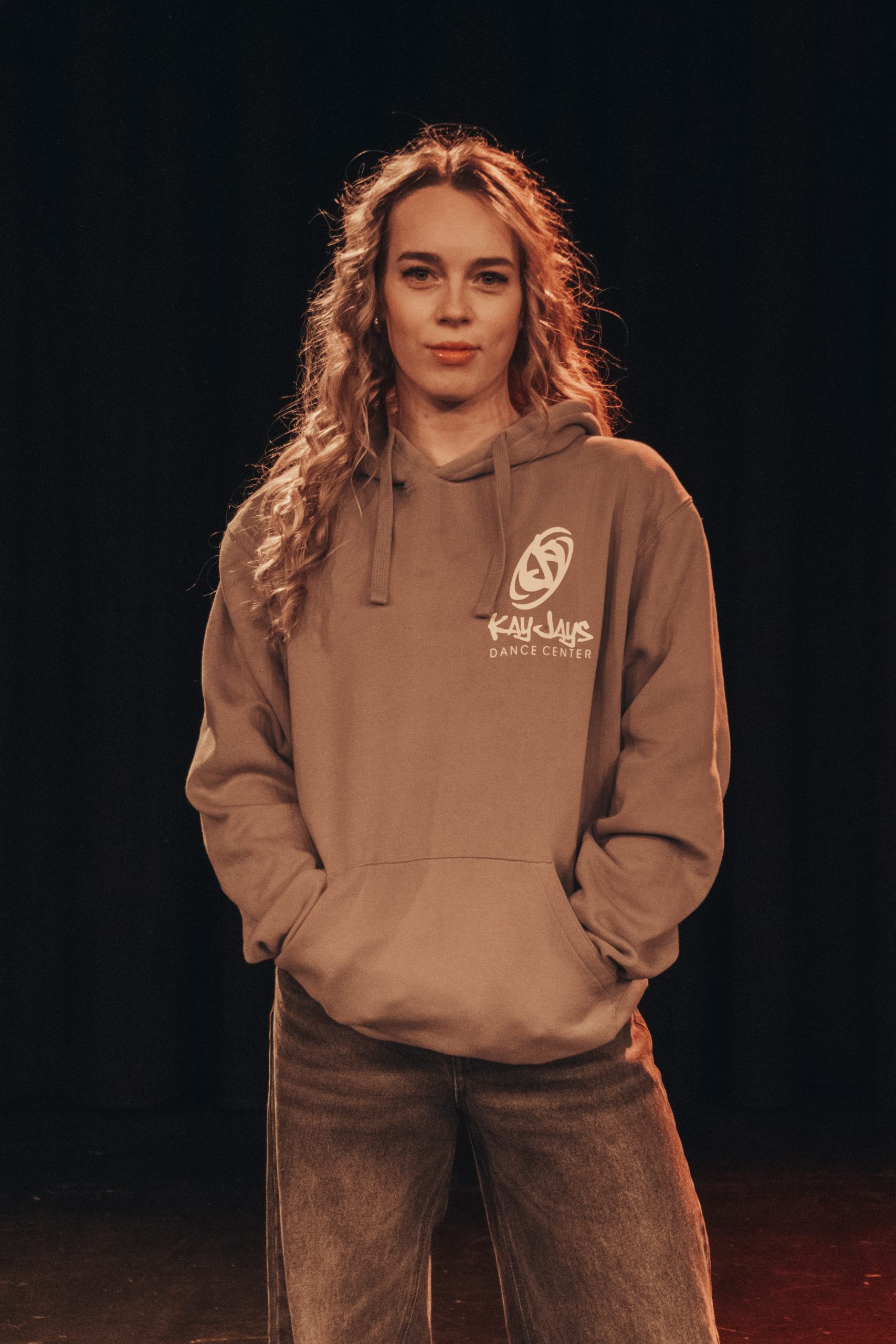 Lisa, Lehrerin für Hip-Hop-Klassen ab 14 Jahren und Erwachsene